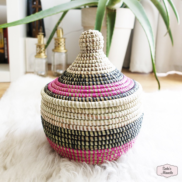 Handmade African Nuhmi bijoux basket, medium
