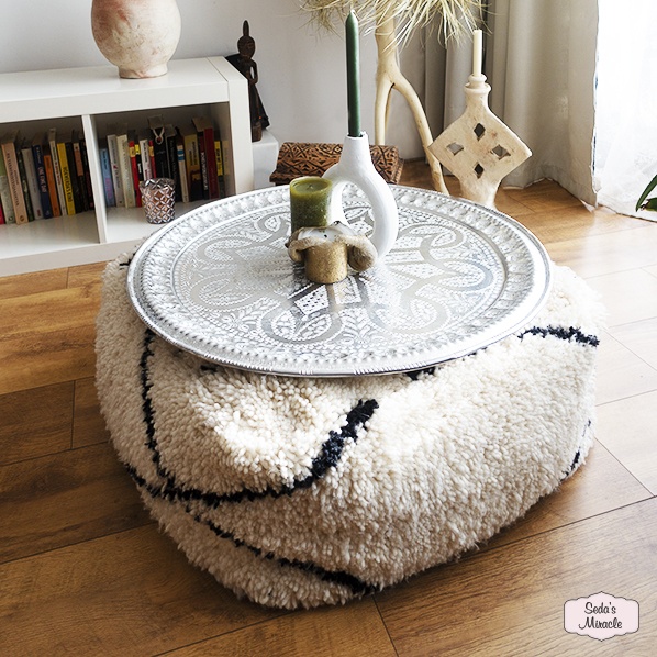 Moroccan sheep wool pouf with Moroccan tray