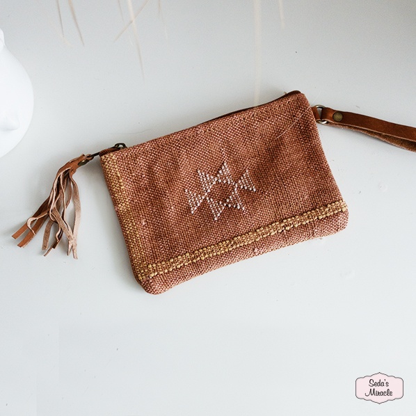 Marokkaanse Zahra portemonnee / clutch / make-up tas van cactus zijde, bruin