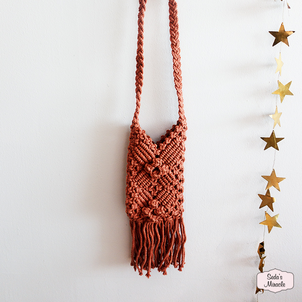 Macramé Sahar telefoontasje, roestbruin