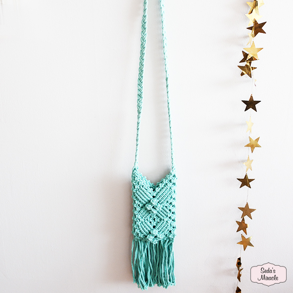 handgemaakte-gehaakte-macrame-sahar-telefoontasje-turquoise Macramé Sahar tas, turquoise