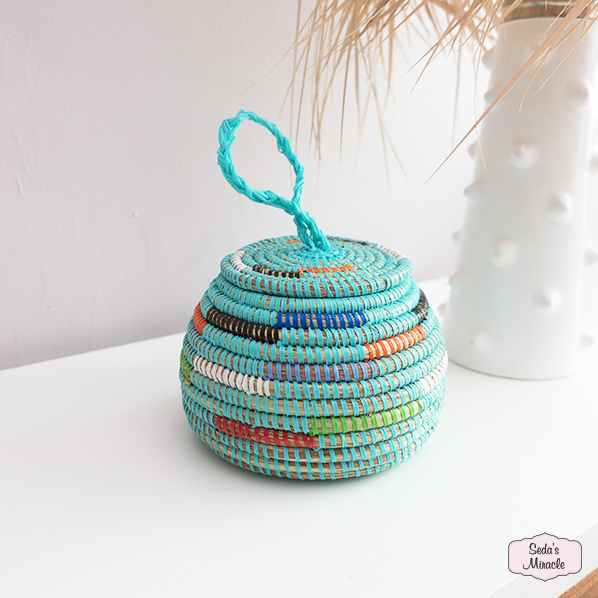 Afrikaanse Sanaa mand, turquoise met gekleurde strepen